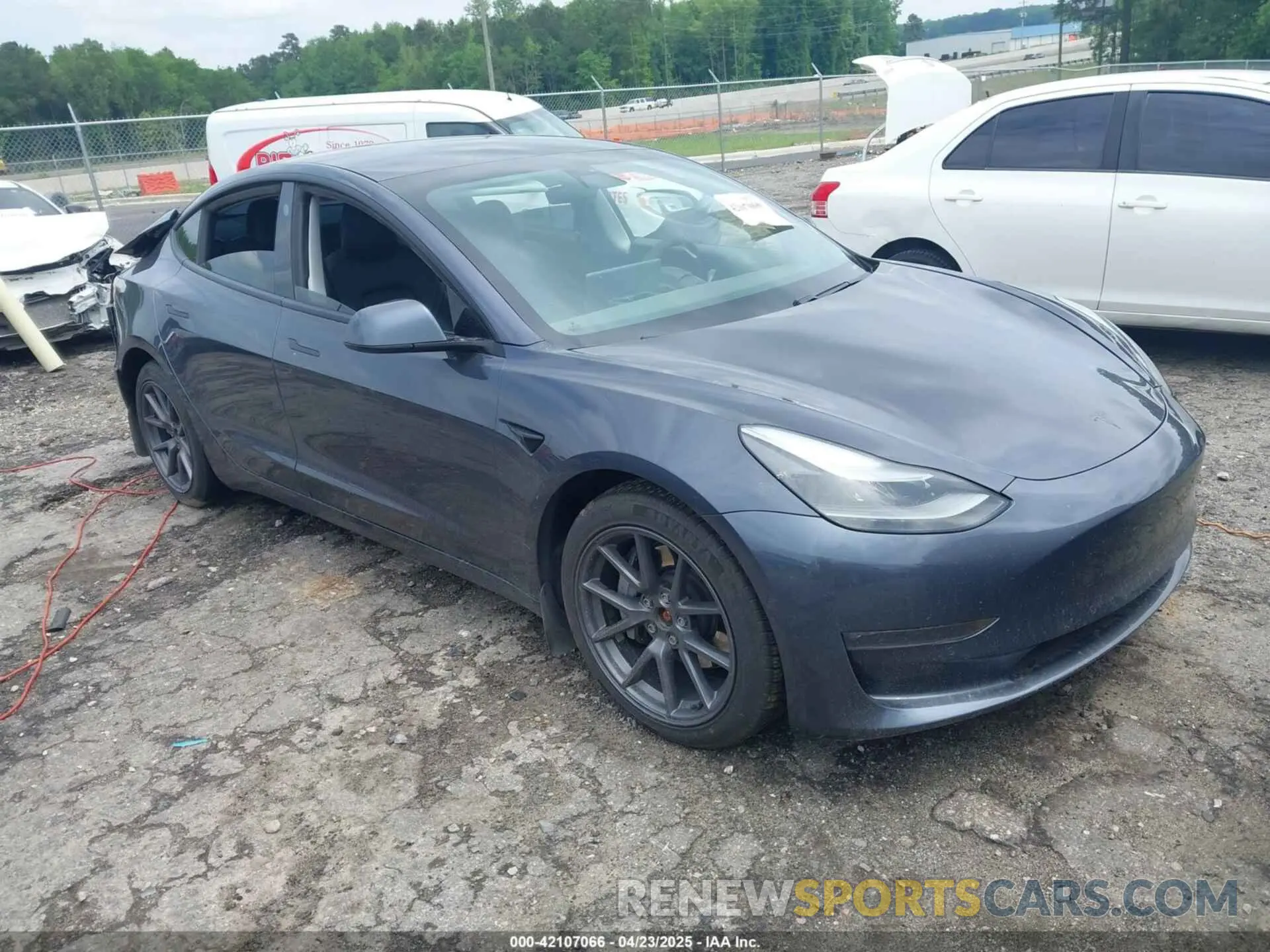 1 Photograph of a damaged car 5YJ3E1EB7MF923632 TESLA MODEL 3 2021
