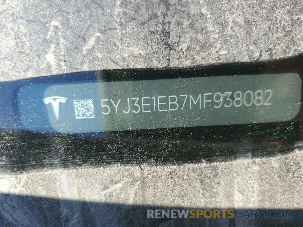 12 Photograph of a damaged car 5YJ3E1EB7MF938082 TESLA MODEL 3 2021