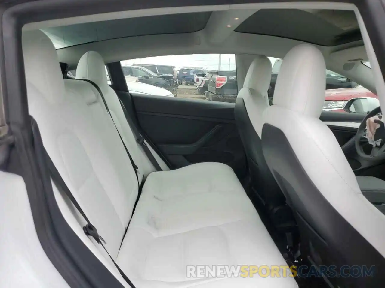 10 Photograph of a damaged car 5YJ3E1EB7MF960860 TESLA MODEL 3 2021