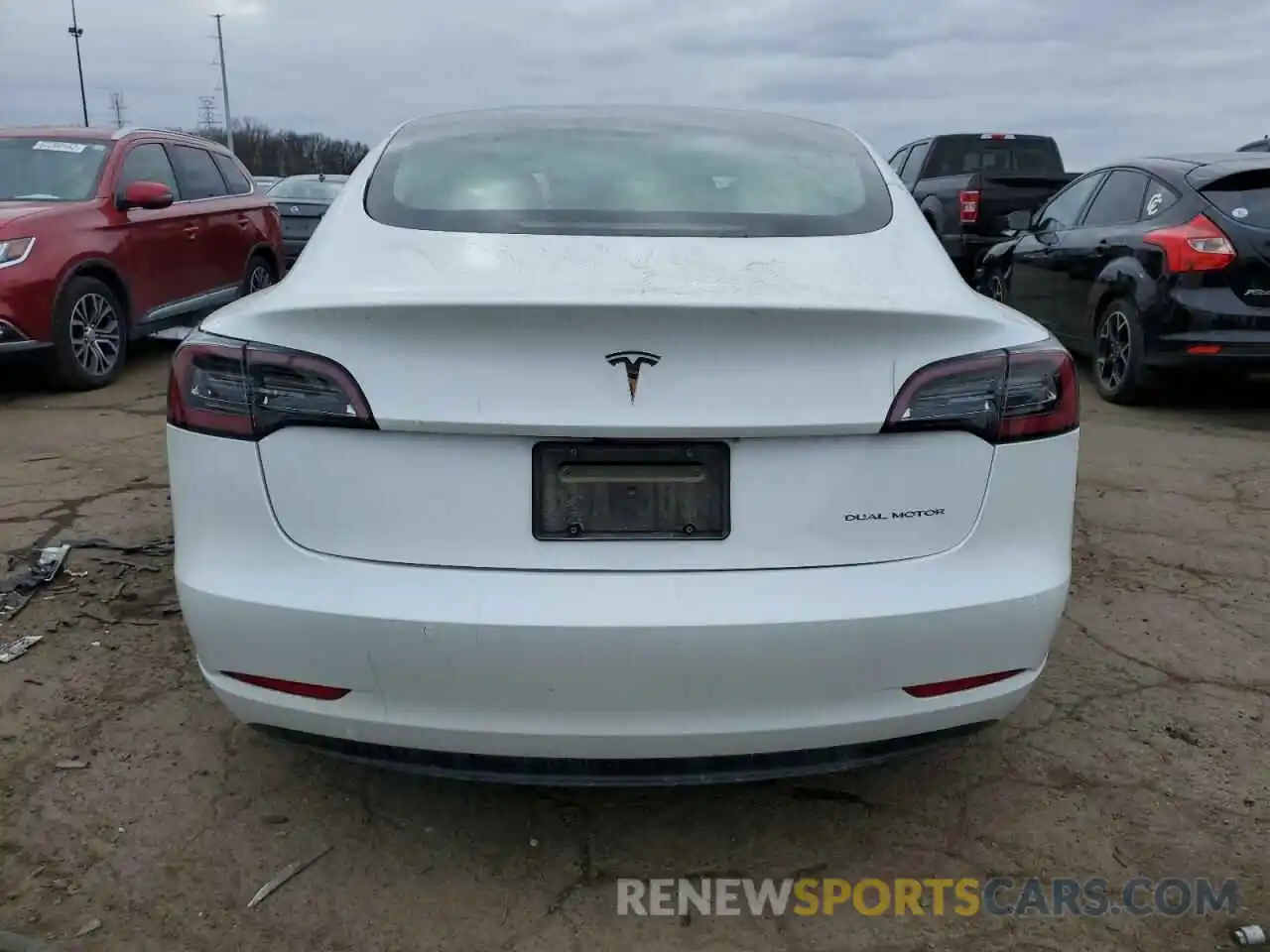 6 Photograph of a damaged car 5YJ3E1EB7MF960860 TESLA MODEL 3 2021