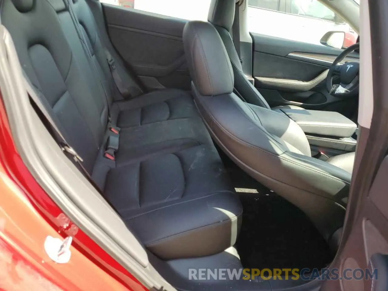 10 Photograph of a damaged car 5YJ3E1EB7MF974869 TESLA MODEL 3 2021