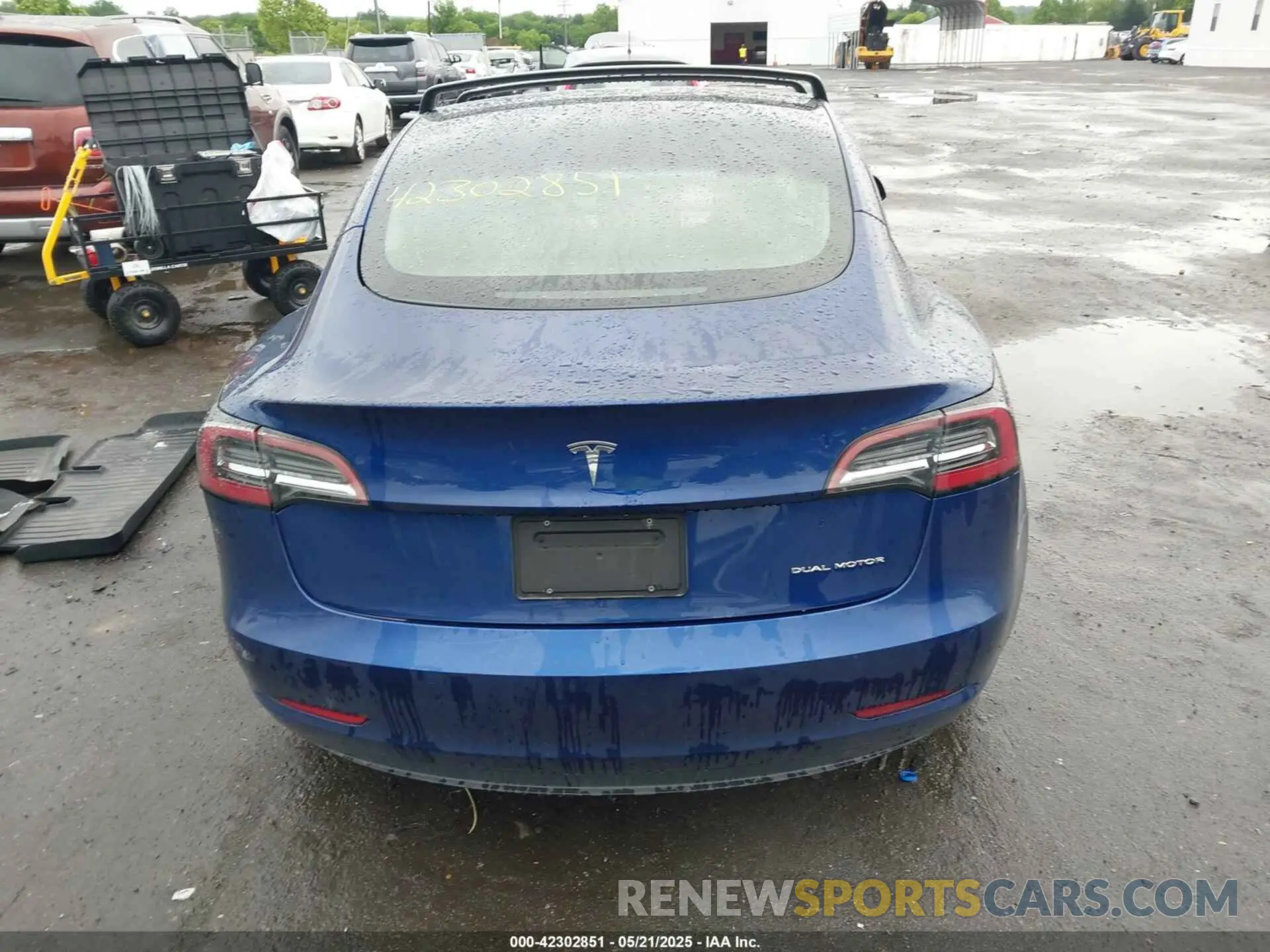 16 Photograph of a damaged car 5YJ3E1EB7MF979876 TESLA MODEL 3 2021