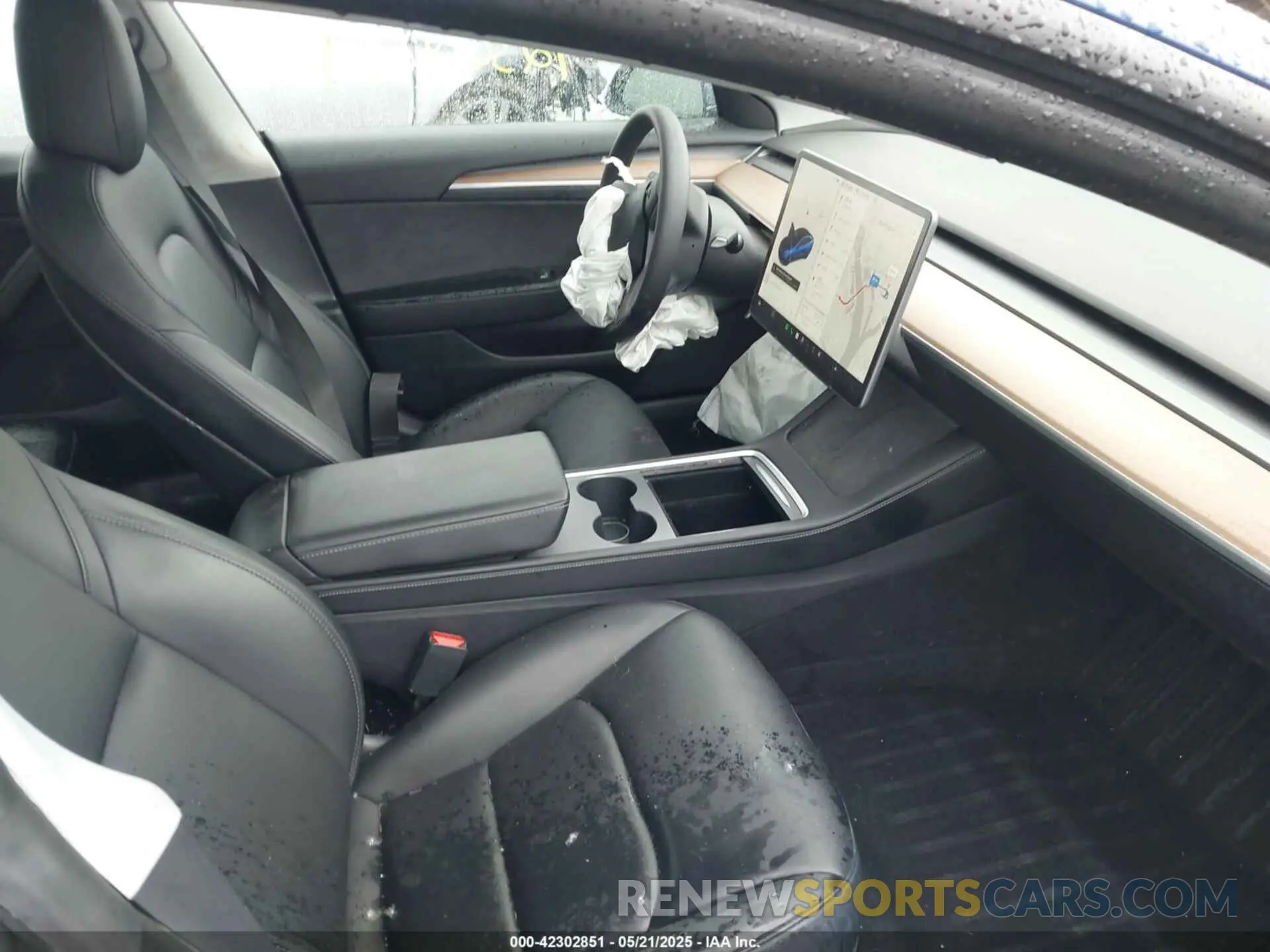 5 Photograph of a damaged car 5YJ3E1EB7MF979876 TESLA MODEL 3 2021