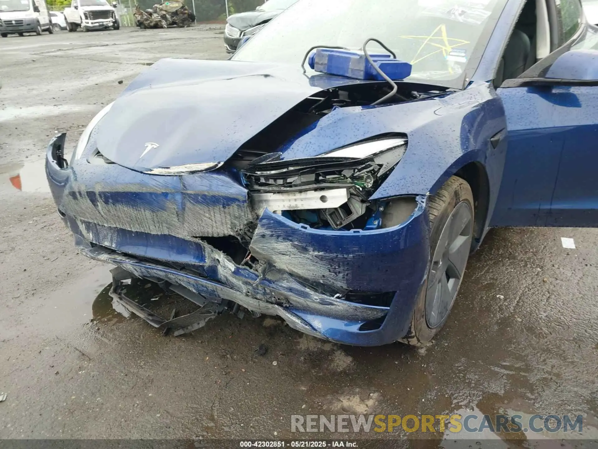 6 Photograph of a damaged car 5YJ3E1EB7MF979876 TESLA MODEL 3 2021