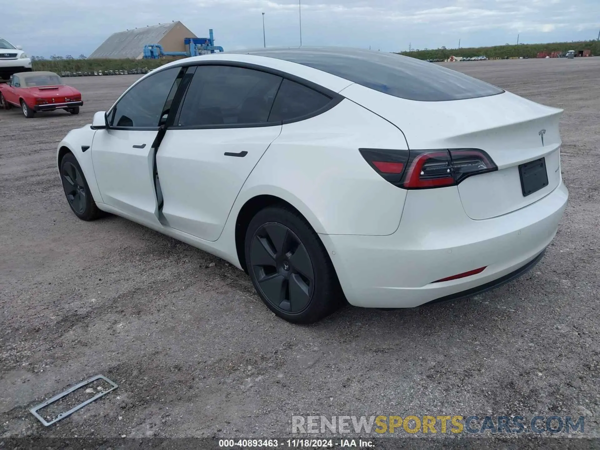 3 Photograph of a damaged car 5YJ3E1EB7MF979988 TESLA MODEL 3 2021