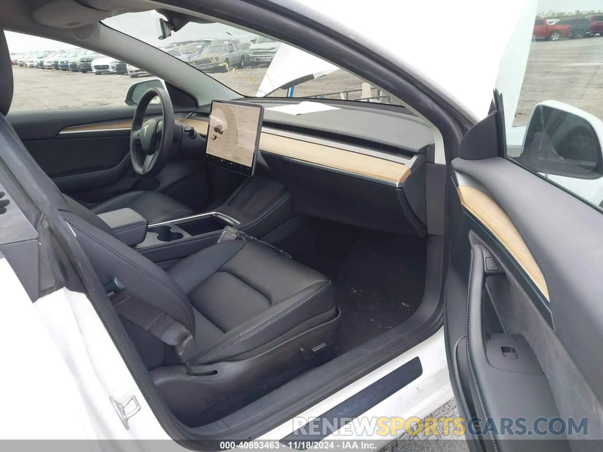 5 Photograph of a damaged car 5YJ3E1EB7MF979988 TESLA MODEL 3 2021