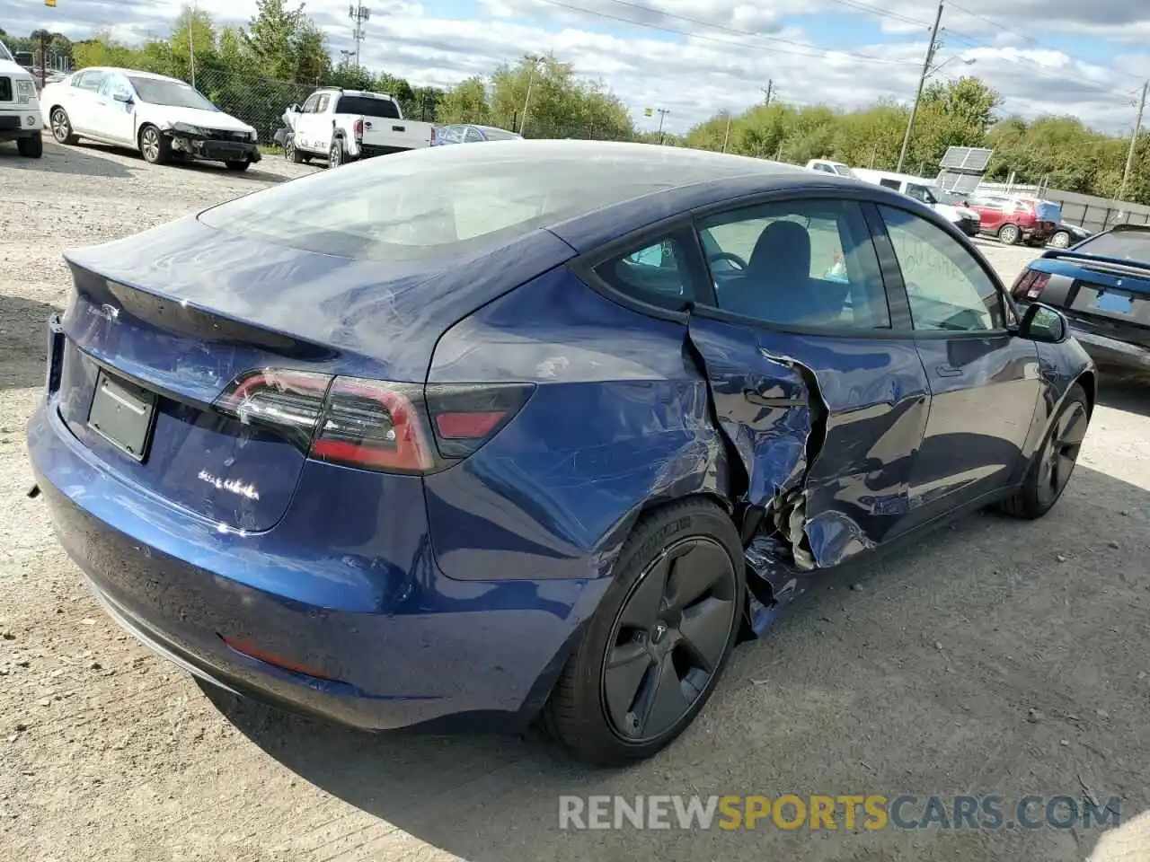 4 Photograph of a damaged car 5YJ3E1EB7MF988142 TESLA MODEL 3 2021