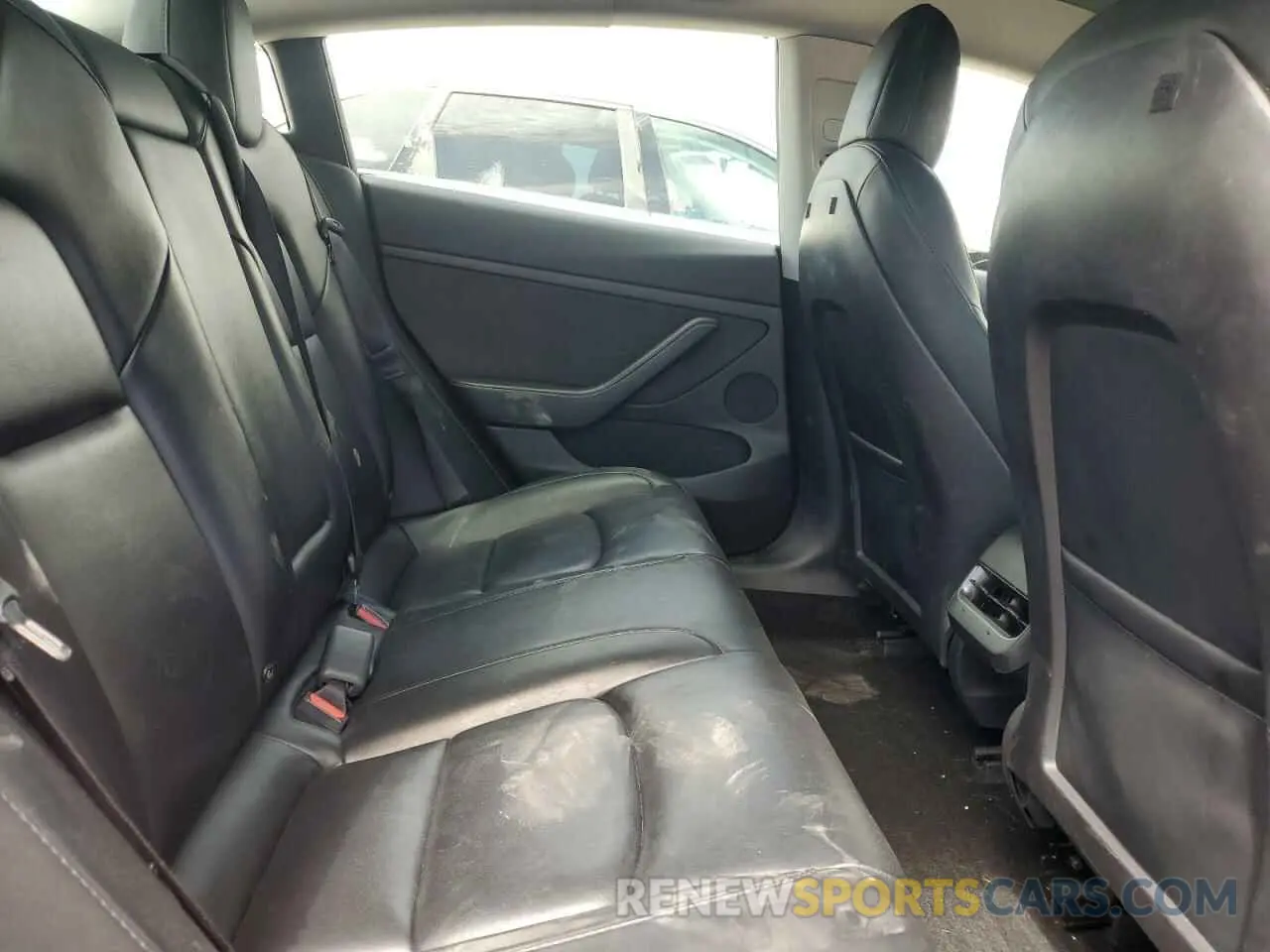 10 Photograph of a damaged car 5YJ3E1EB8MF002259 TESLA MODEL 3 2021
