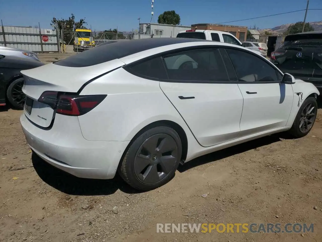 3 Photograph of a damaged car 5YJ3E1EB8MF060260 TESLA MODEL 3 2021