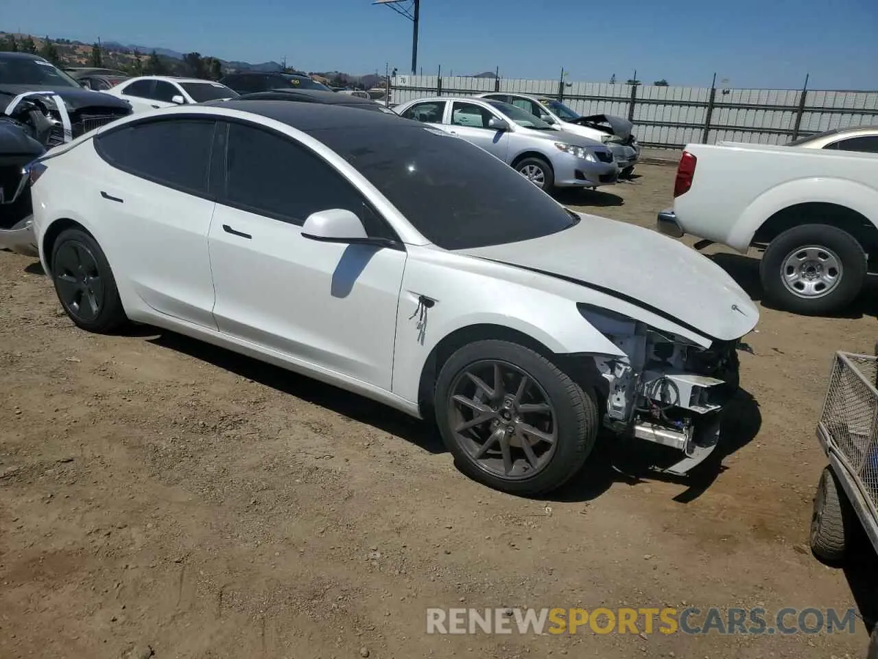 4 Photograph of a damaged car 5YJ3E1EB8MF060260 TESLA MODEL 3 2021