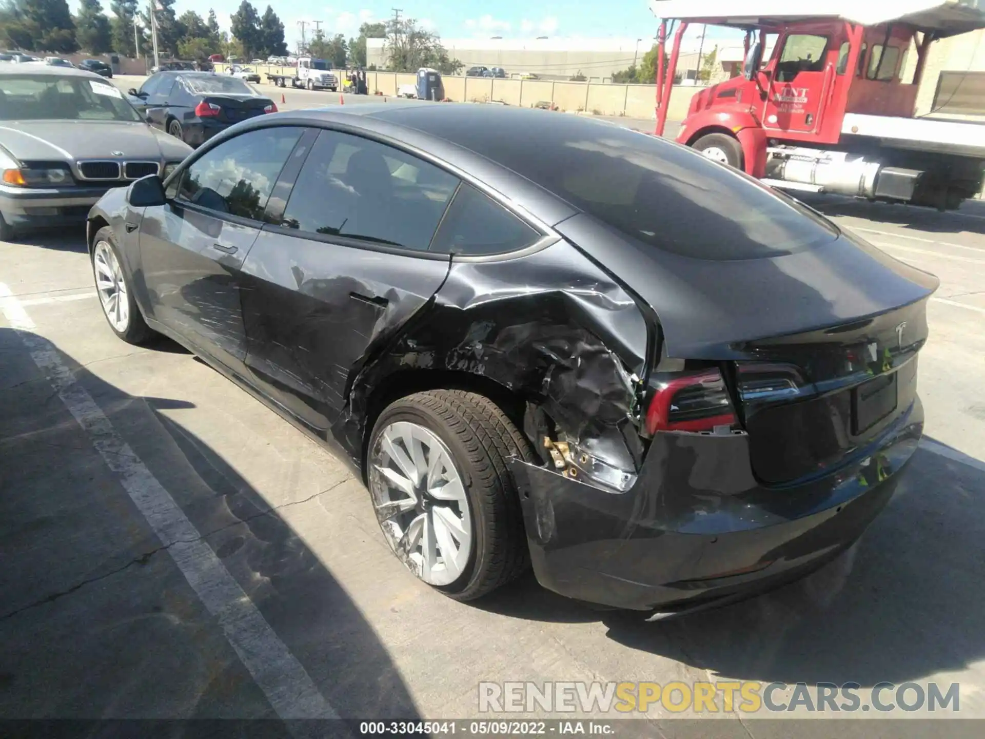 3 Photograph of a damaged car 5YJ3E1EB8MF064843 TESLA MODEL 3 2021