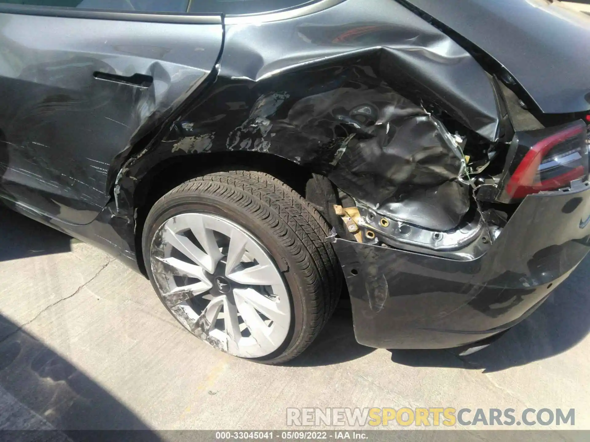 6 Photograph of a damaged car 5YJ3E1EB8MF064843 TESLA MODEL 3 2021