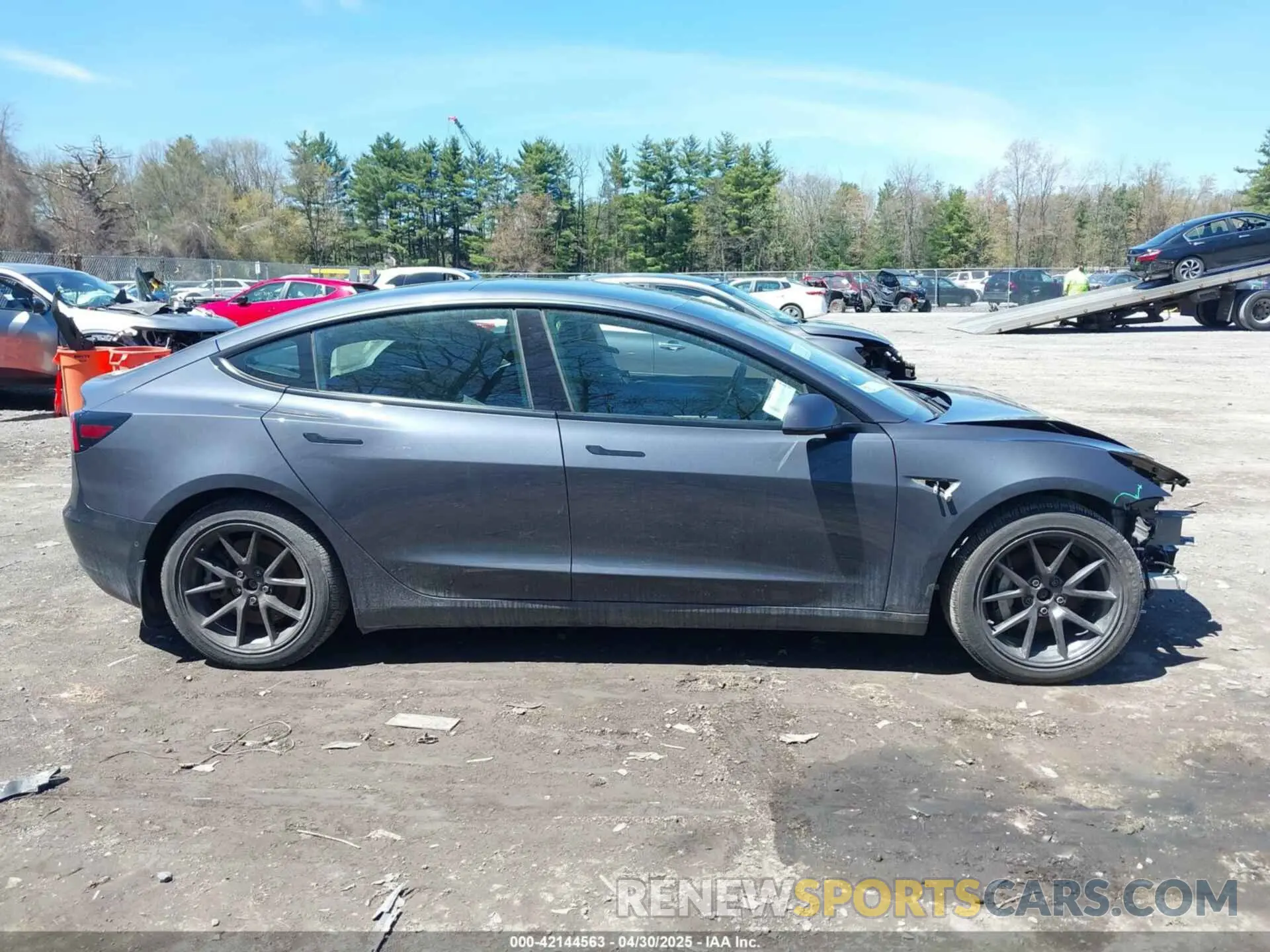 14 Photograph of a damaged car 5YJ3E1EB8MF862002 TESLA MODEL 3 2021