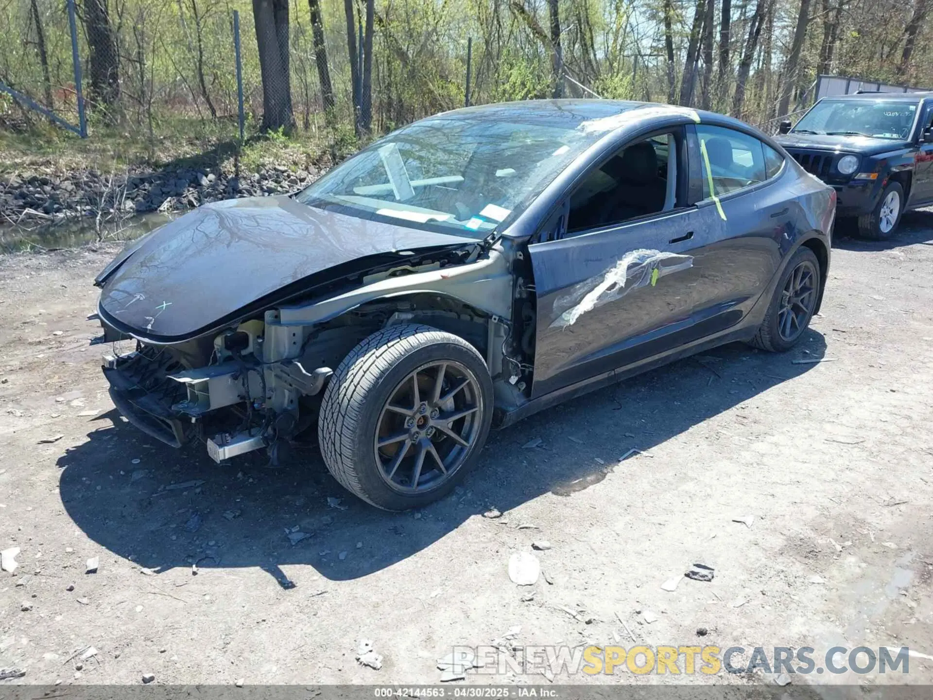 2 Photograph of a damaged car 5YJ3E1EB8MF862002 TESLA MODEL 3 2021