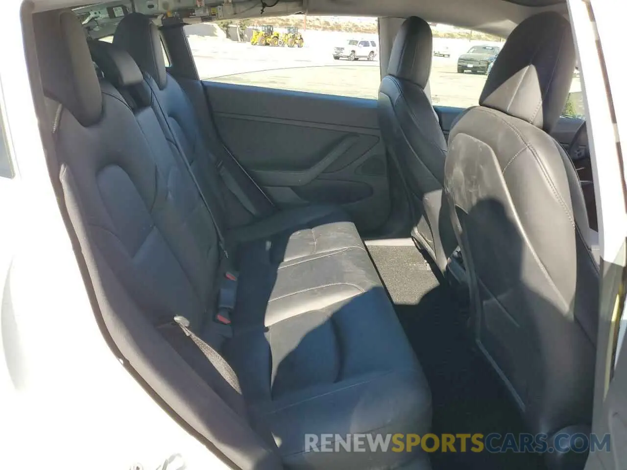 10 Photograph of a damaged car 5YJ3E1EB8MF872884 TESLA MODEL 3 2021
