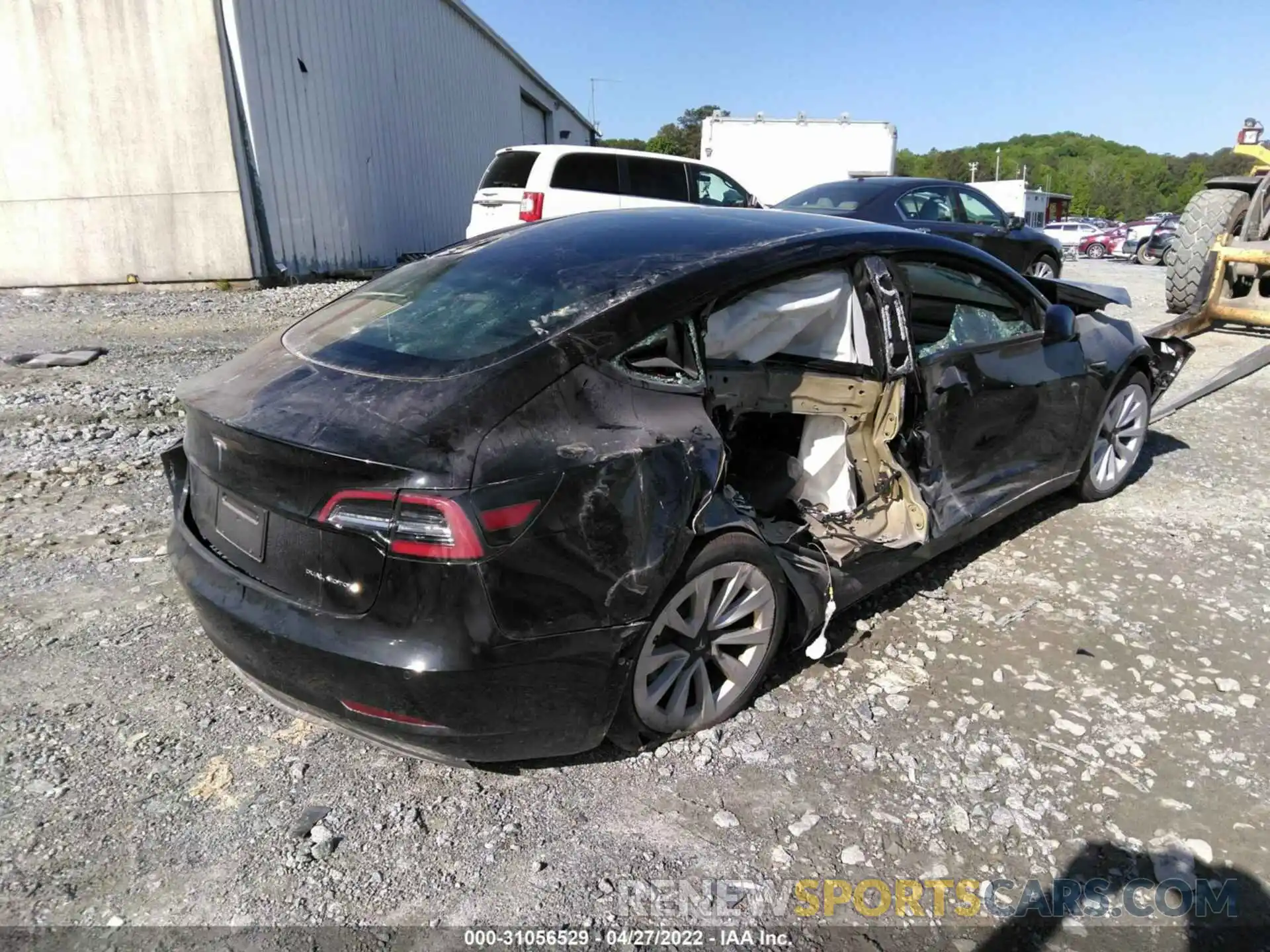 4 Photograph of a damaged car 5YJ3E1EB8MF924188 TESLA MODEL 3 2021