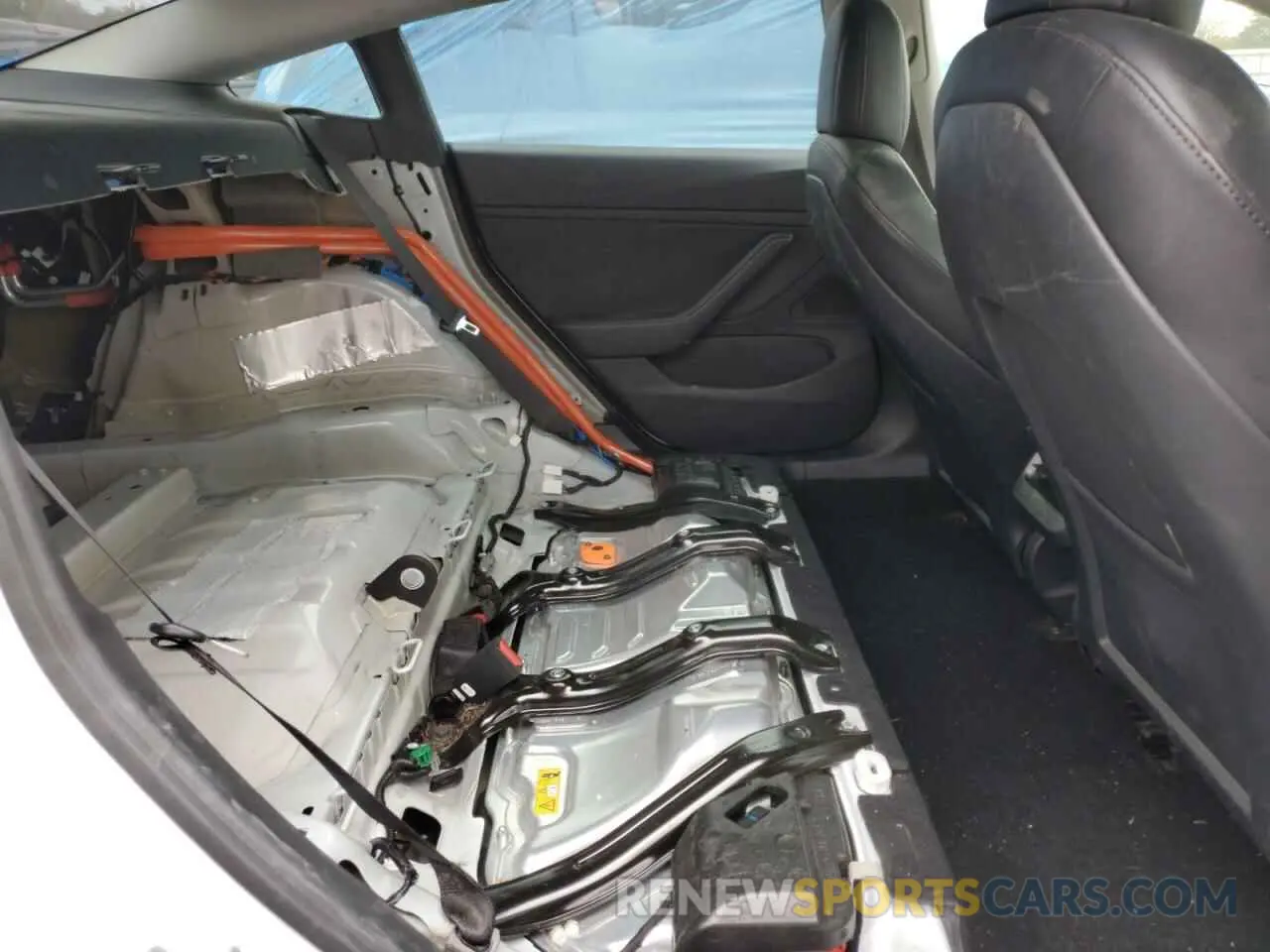 10 Photograph of a damaged car 5YJ3E1EB8MF924353 TESLA MODEL 3 2021