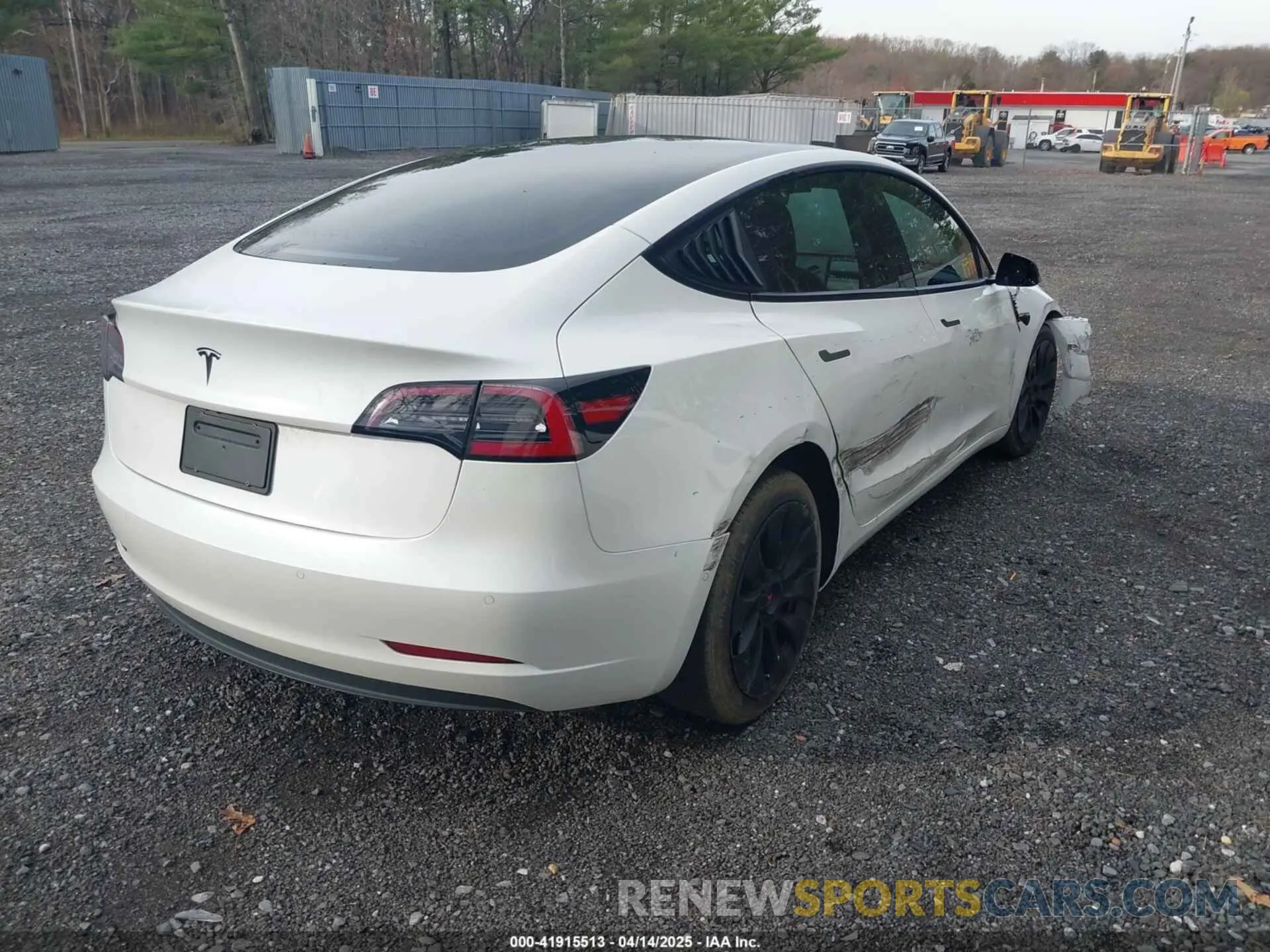 4 Photograph of a damaged car 5YJ3E1EB8MF974007 TESLA MODEL 3 2021