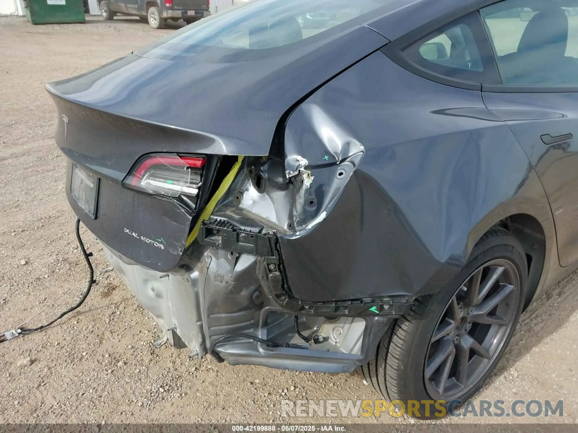 21 Photograph of a damaged car 5YJ3E1EB8MF979224 TESLA MODEL 3 2021