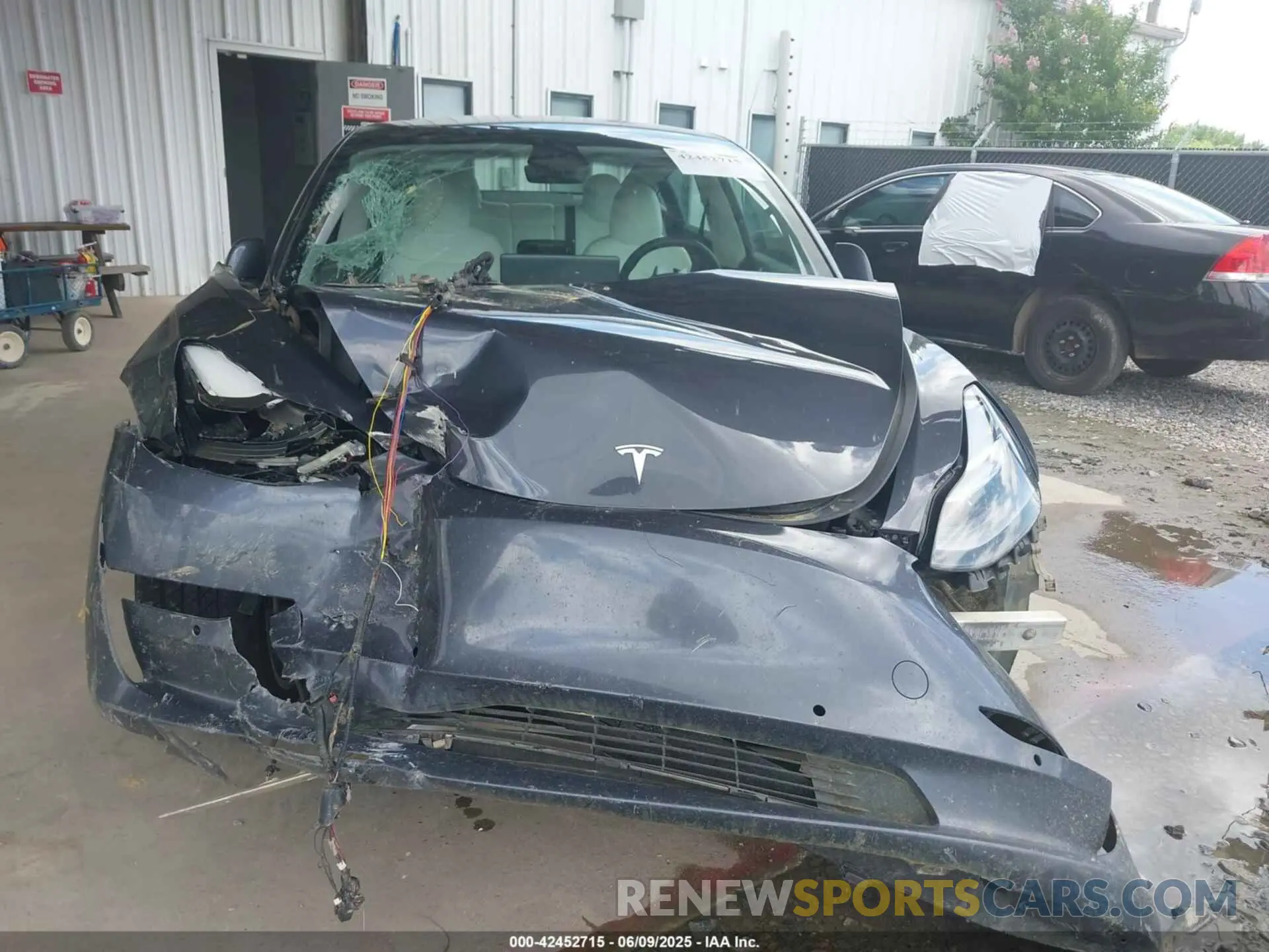 11 Photograph of a damaged car 5YJ3E1EB8MF980681 TESLA MODEL 3 2021