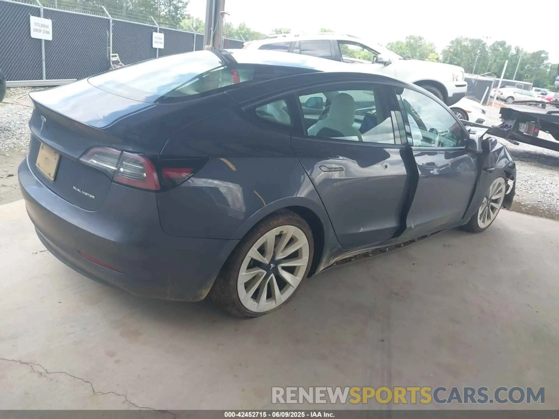 4 Photograph of a damaged car 5YJ3E1EB8MF980681 TESLA MODEL 3 2021