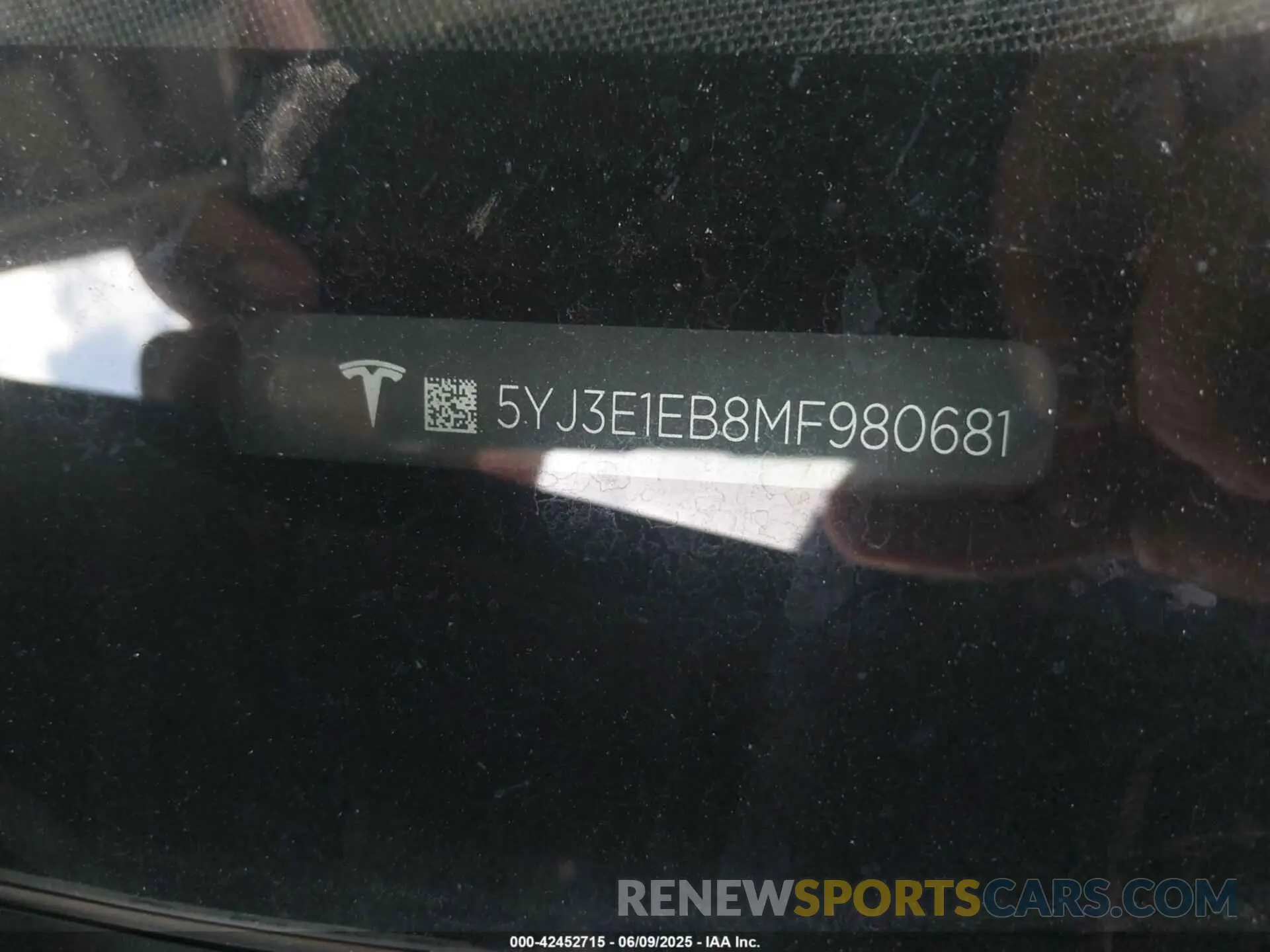 9 Photograph of a damaged car 5YJ3E1EB8MF980681 TESLA MODEL 3 2021