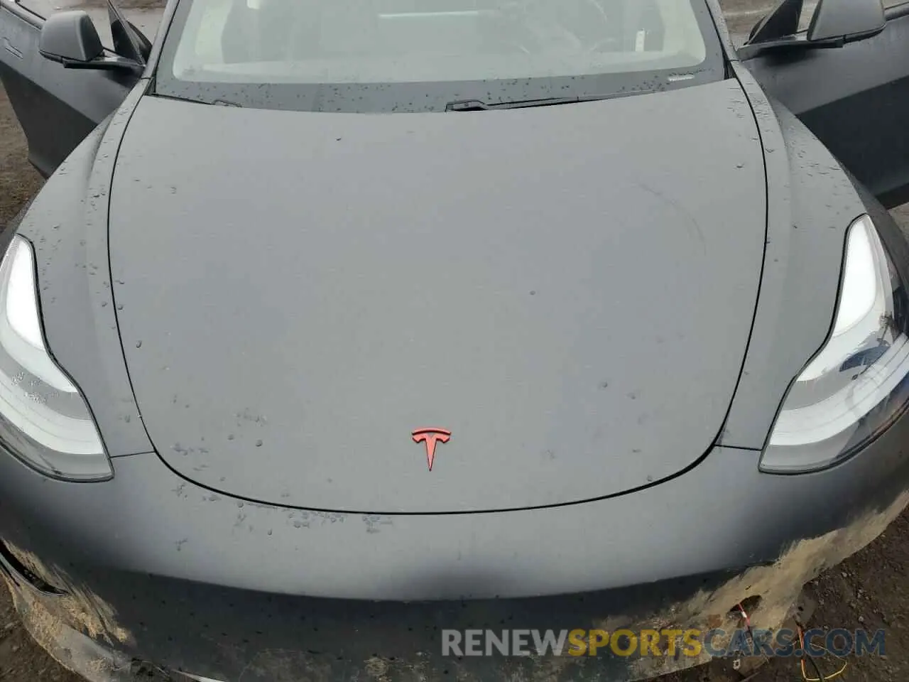 12 Photograph of a damaged car 5YJ3E1EB8MF983905 TESLA MODEL 3 2021