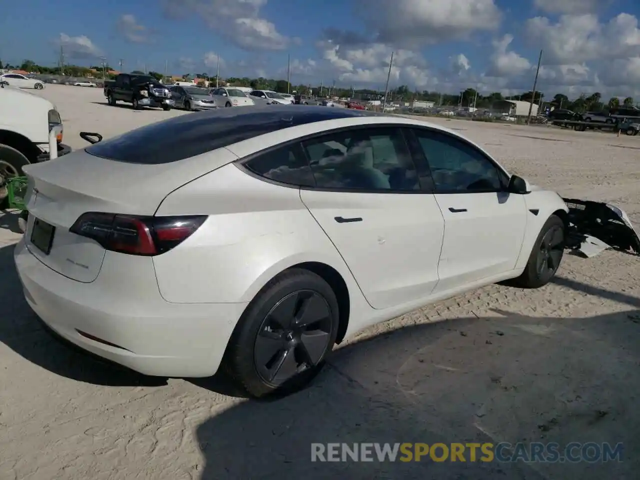 4 Photograph of a damaged car 5YJ3E1EB8MF992958 TESLA MODEL 3 2021