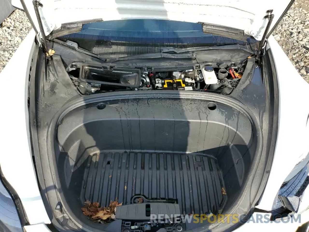 11 Photograph of a damaged car 5YJ3E1EB8MF992992 TESLA MODEL 3 2021