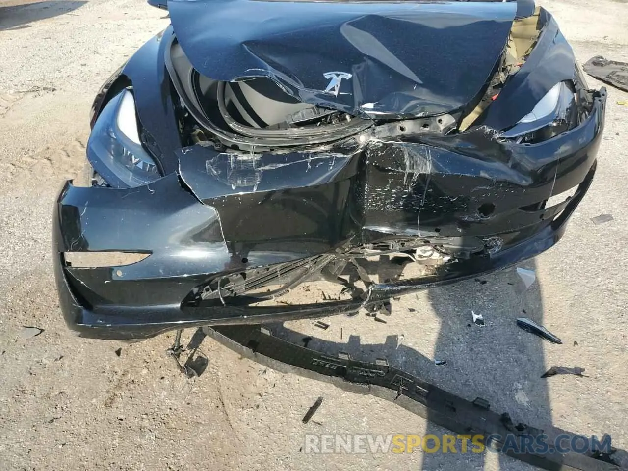 12 Photograph of a damaged car 5YJ3E1EB9MF014789 TESLA MODEL 3 2021
