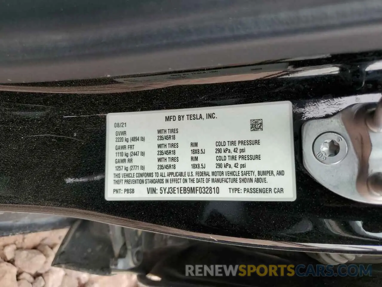 14 Photograph of a damaged car 5YJ3E1EB9MF032810 TESLA MODEL 3 2021