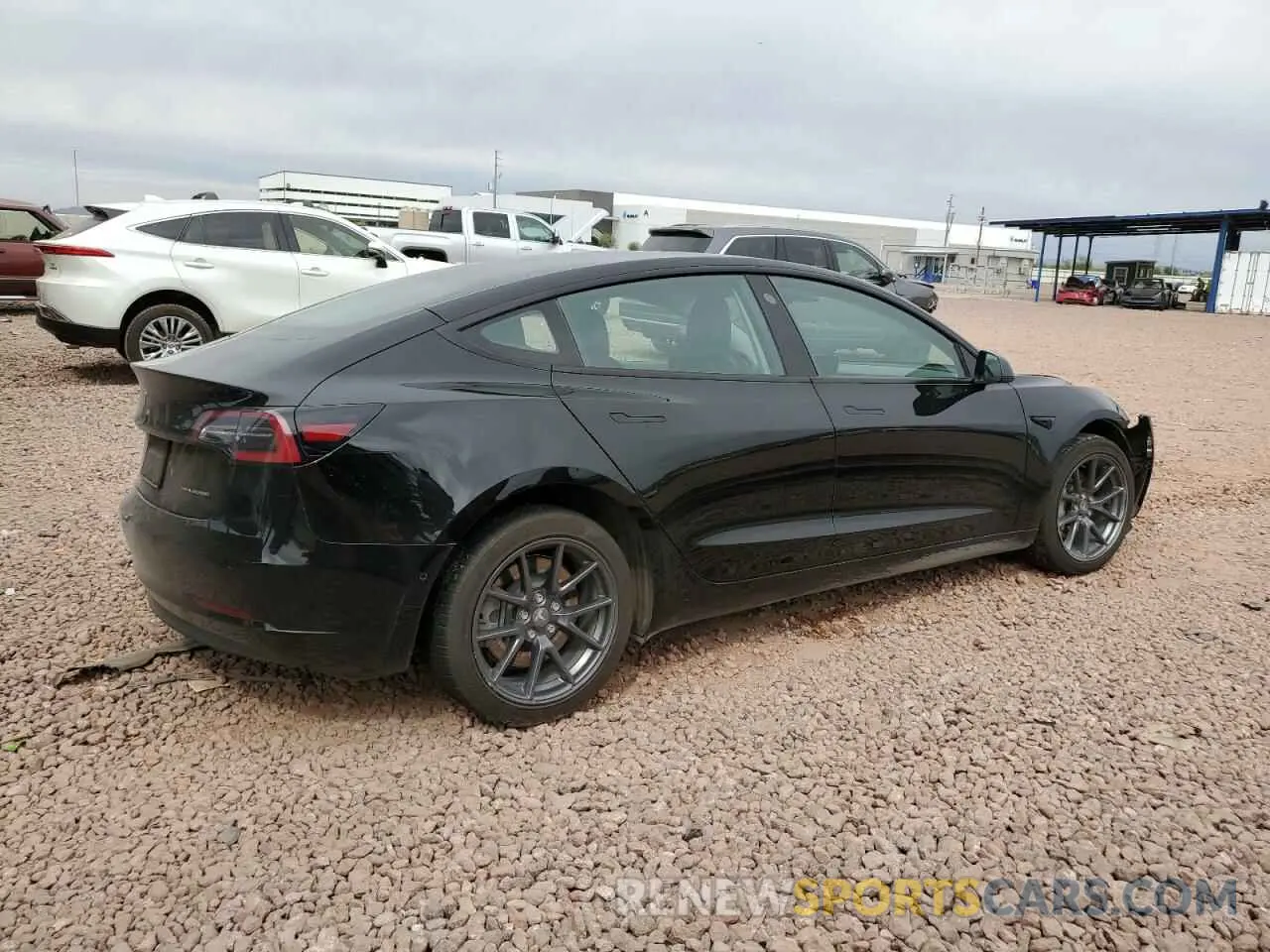 3 Photograph of a damaged car 5YJ3E1EB9MF032810 TESLA MODEL 3 2021