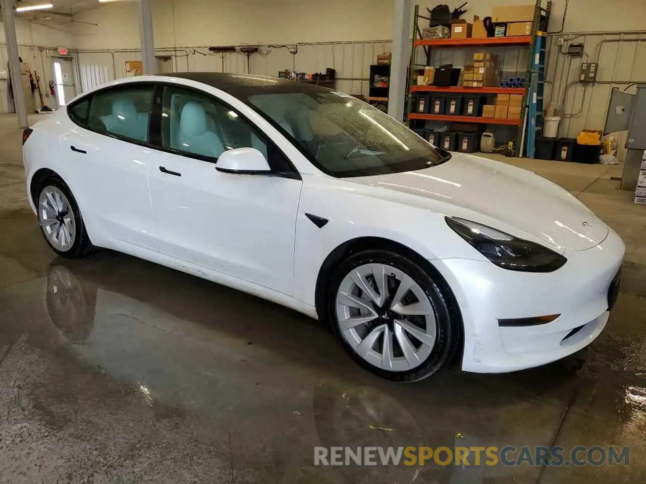 4 Photograph of a damaged car 5YJ3E1EB9MF046898 TESLA MODEL 3 2021
