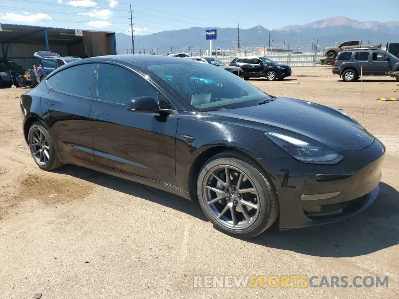 4 Photograph of a damaged car 5YJ3E1EB9MF052538 TESLA MODEL 3 2021