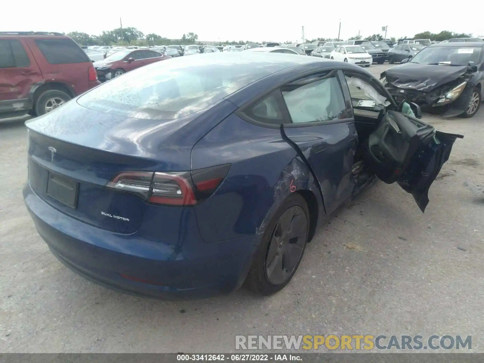 4 Photograph of a damaged car 5YJ3E1EB9MF054855 TESLA MODEL 3 2021