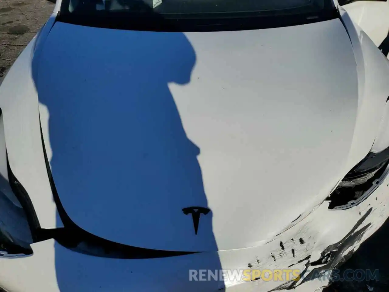 11 Photograph of a damaged car 5YJ3E1EB9MF060963 TESLA MODEL 3 2021