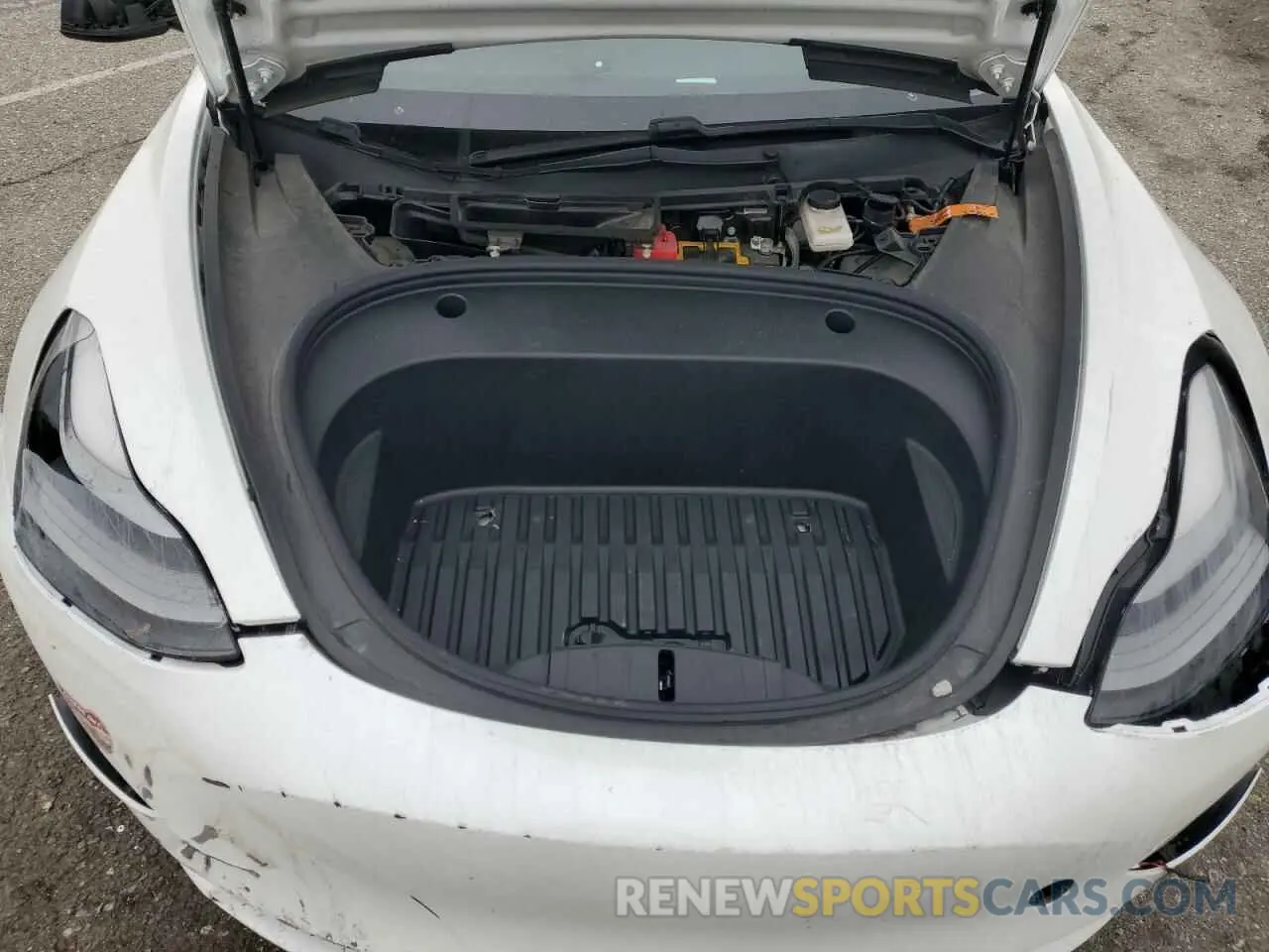 13 Photograph of a damaged car 5YJ3E1EB9MF070246 TESLA MODEL 3 2021