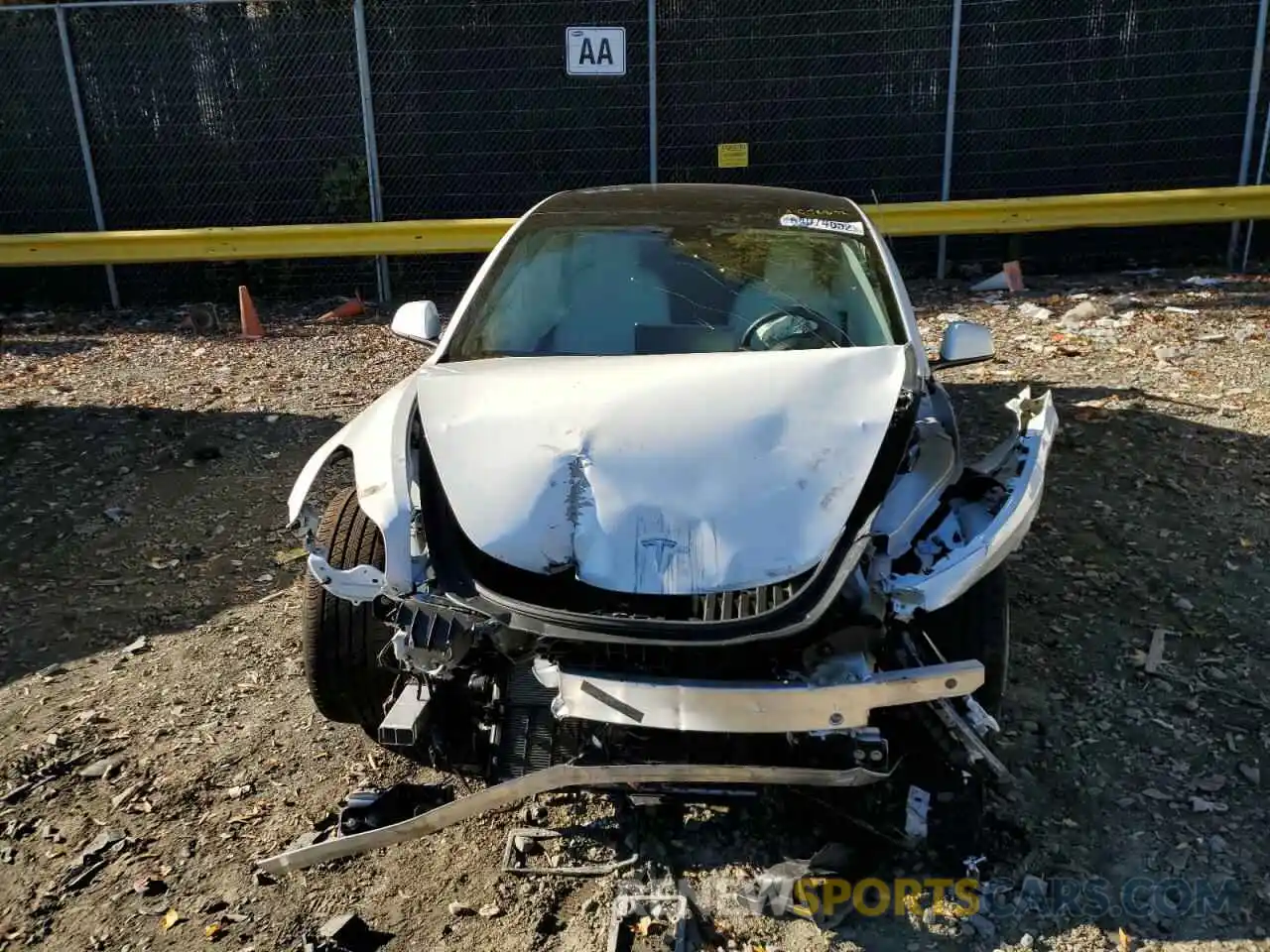 9 Photograph of a damaged car 5YJ3E1EB9MF083806 TESLA MODEL 3 2021