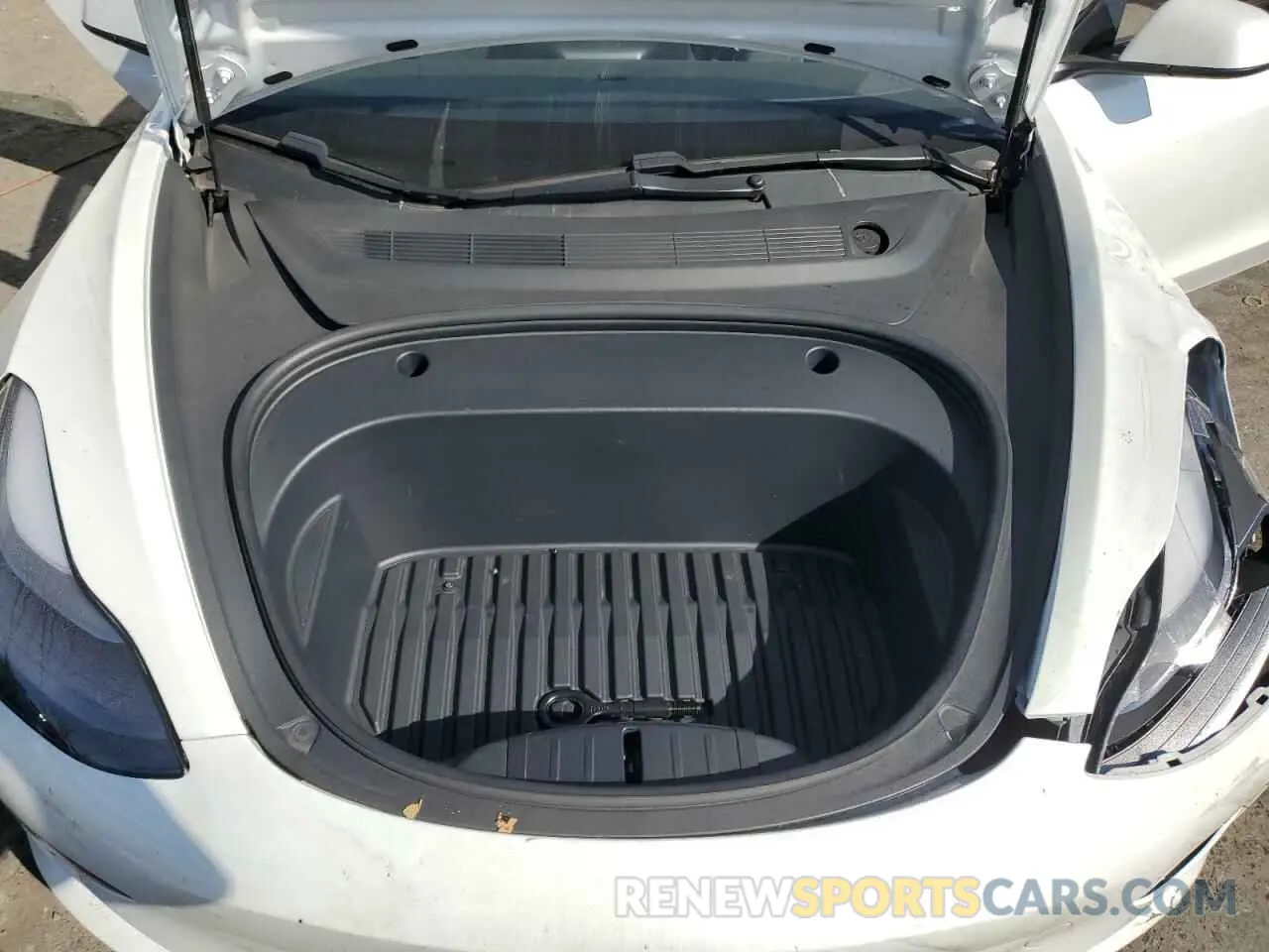 11 Photograph of a damaged car 5YJ3E1EB9MF869685 TESLA MODEL 3 2021