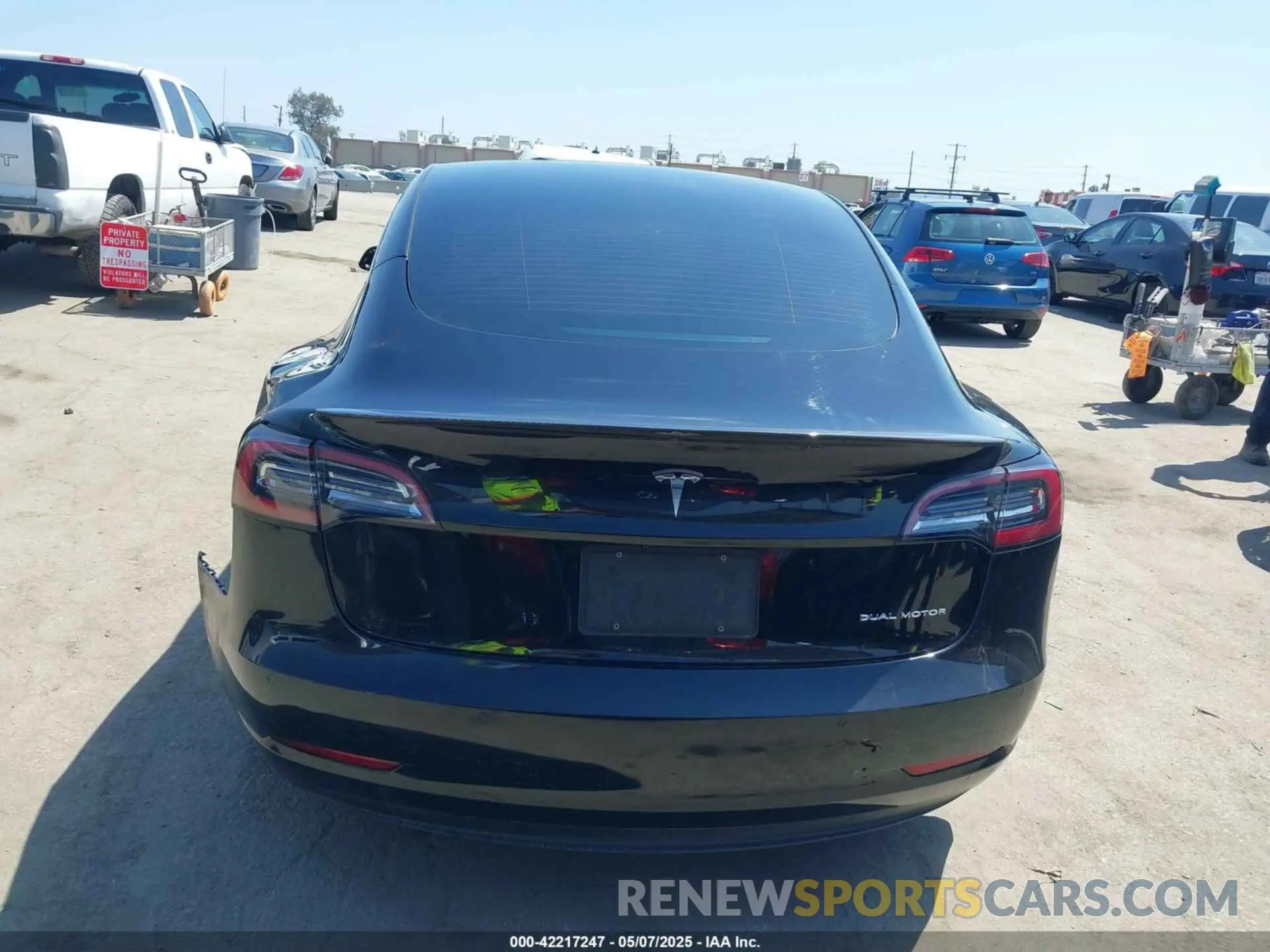 16 Photograph of a damaged car 5YJ3E1EB9MF871260 TESLA MODEL 3 2021
