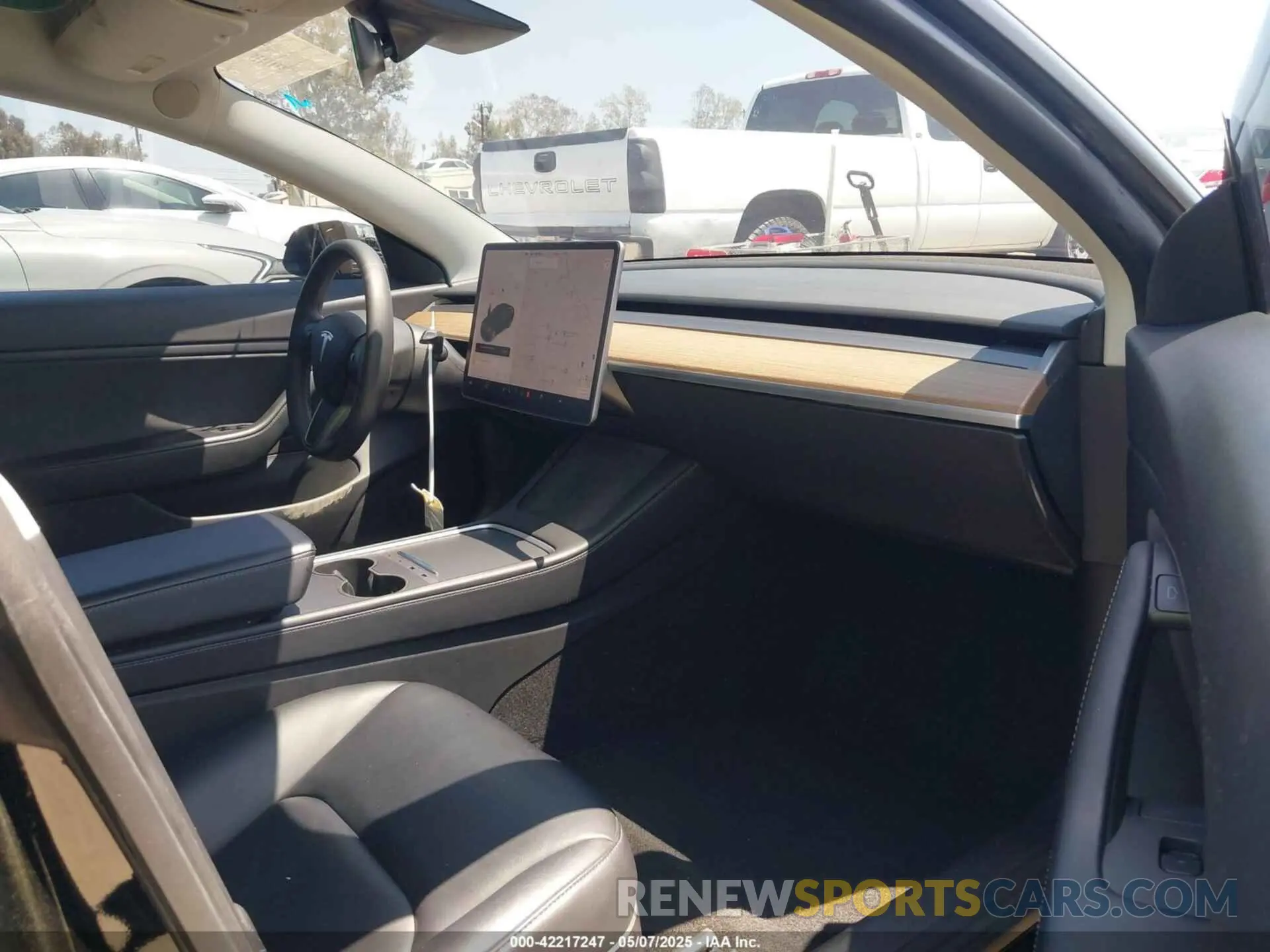 5 Photograph of a damaged car 5YJ3E1EB9MF871260 TESLA MODEL 3 2021