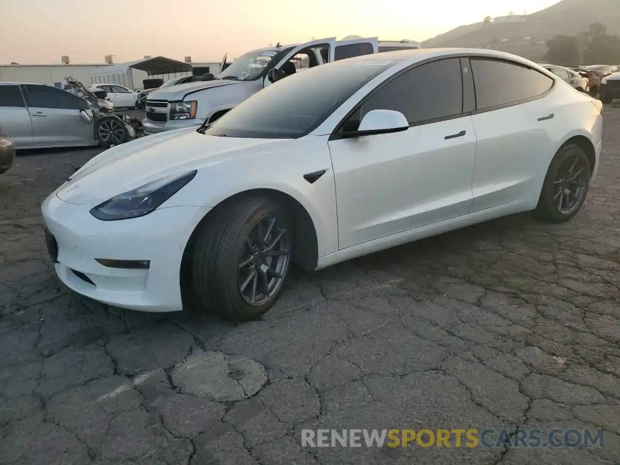 1 Photograph of a damaged car 5YJ3E1EB9MF872649 TESLA MODEL 3 2021