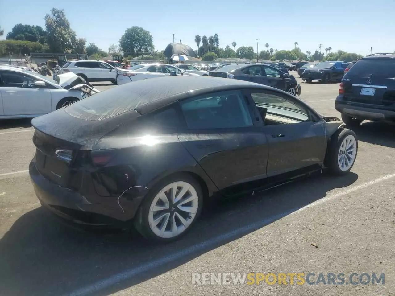 3 Photograph of a damaged car 5YJ3E1EB9MF877348 TESLA MODEL 3 2021