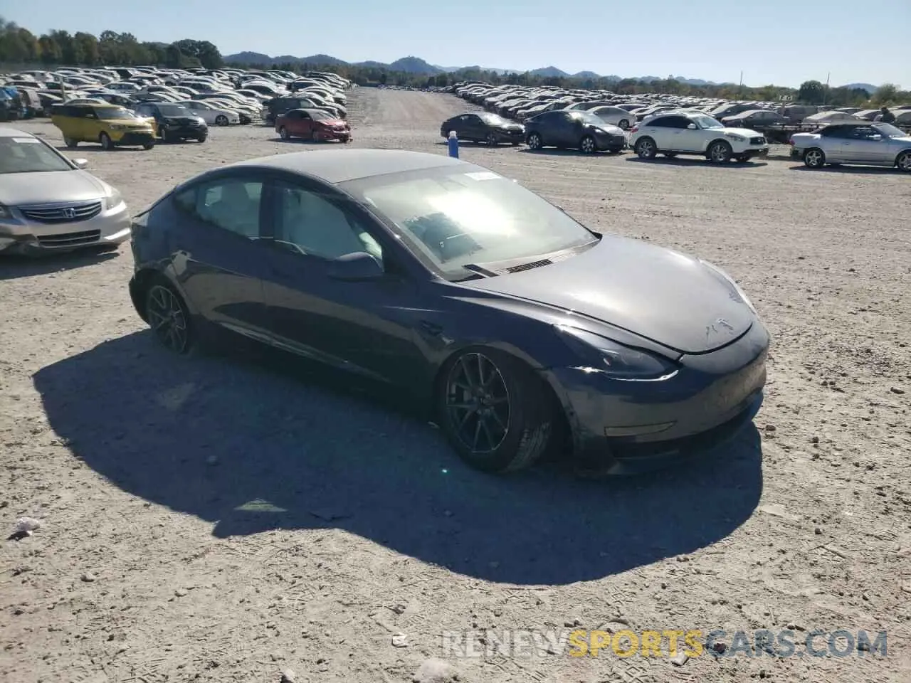 4 Photograph of a damaged car 5YJ3E1EB9MF903060 TESLA MODEL 3 2021