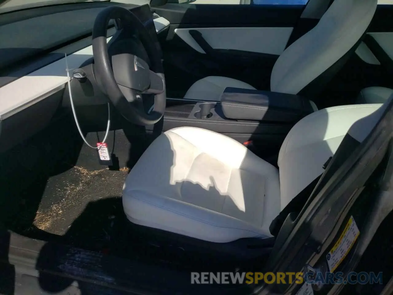 7 Photograph of a damaged car 5YJ3E1EB9MF903060 TESLA MODEL 3 2021