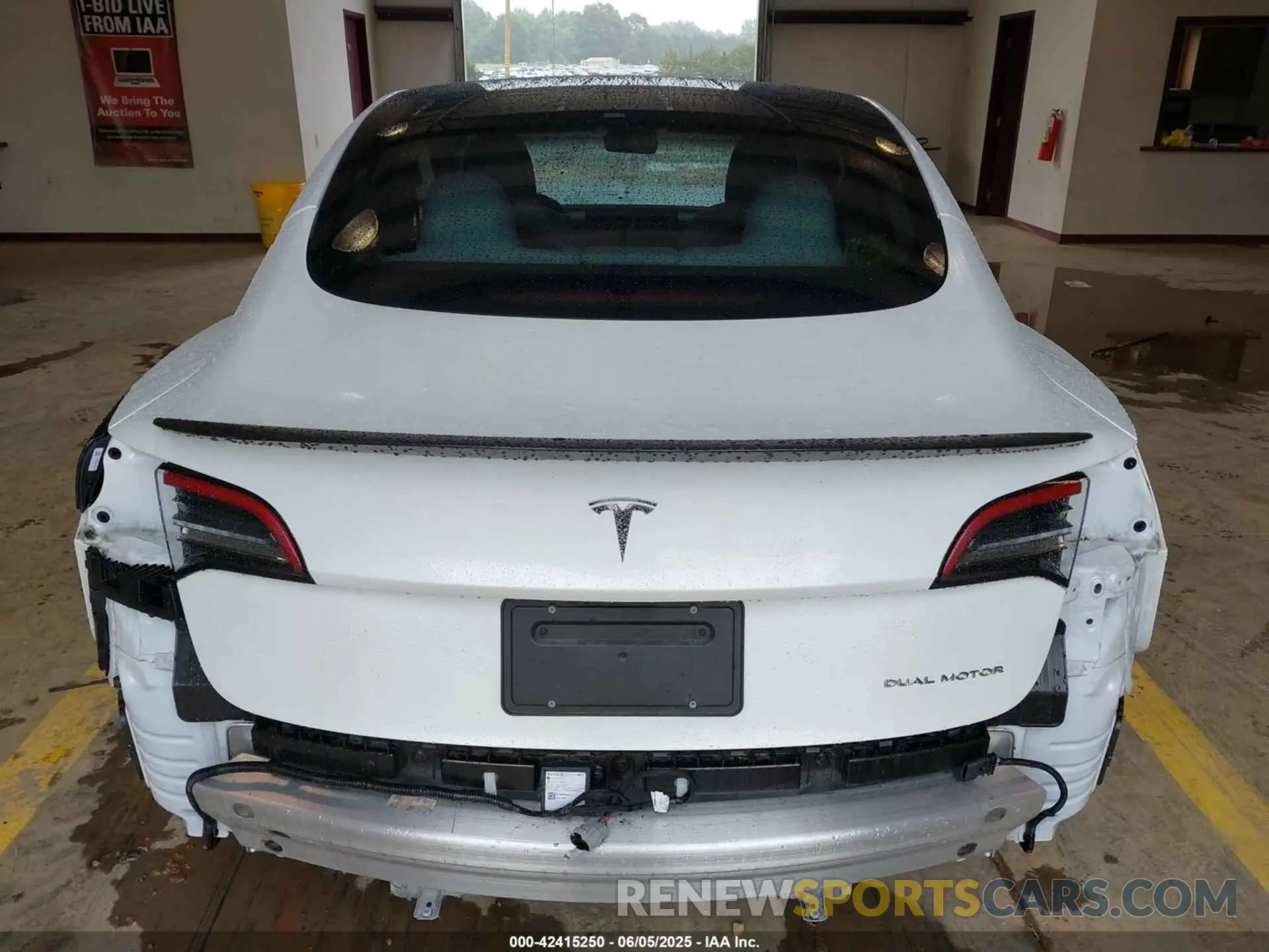 15 Photograph of a damaged car 5YJ3E1EB9MF903382 TESLA MODEL 3 2021
