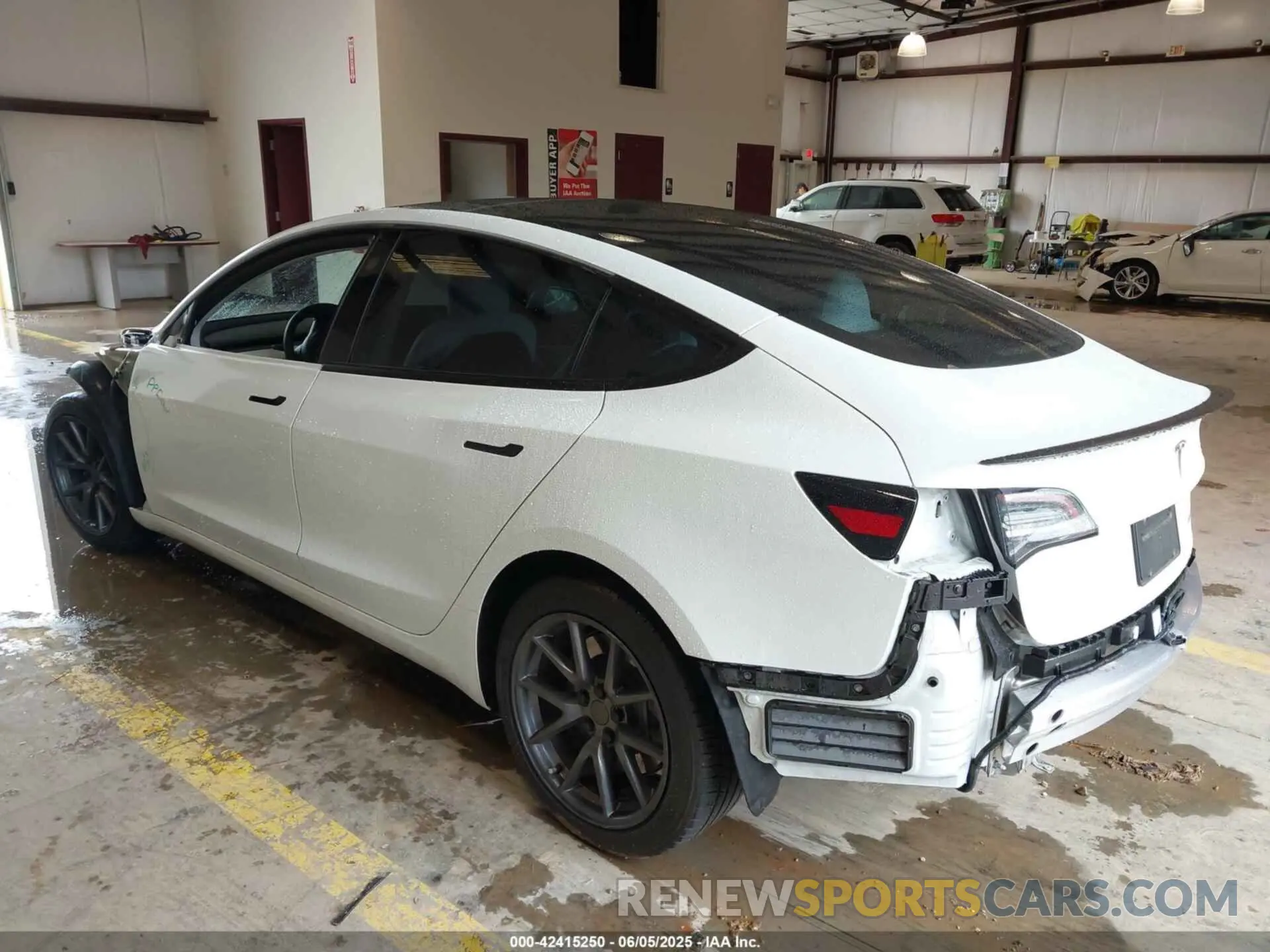 3 Photograph of a damaged car 5YJ3E1EB9MF903382 TESLA MODEL 3 2021