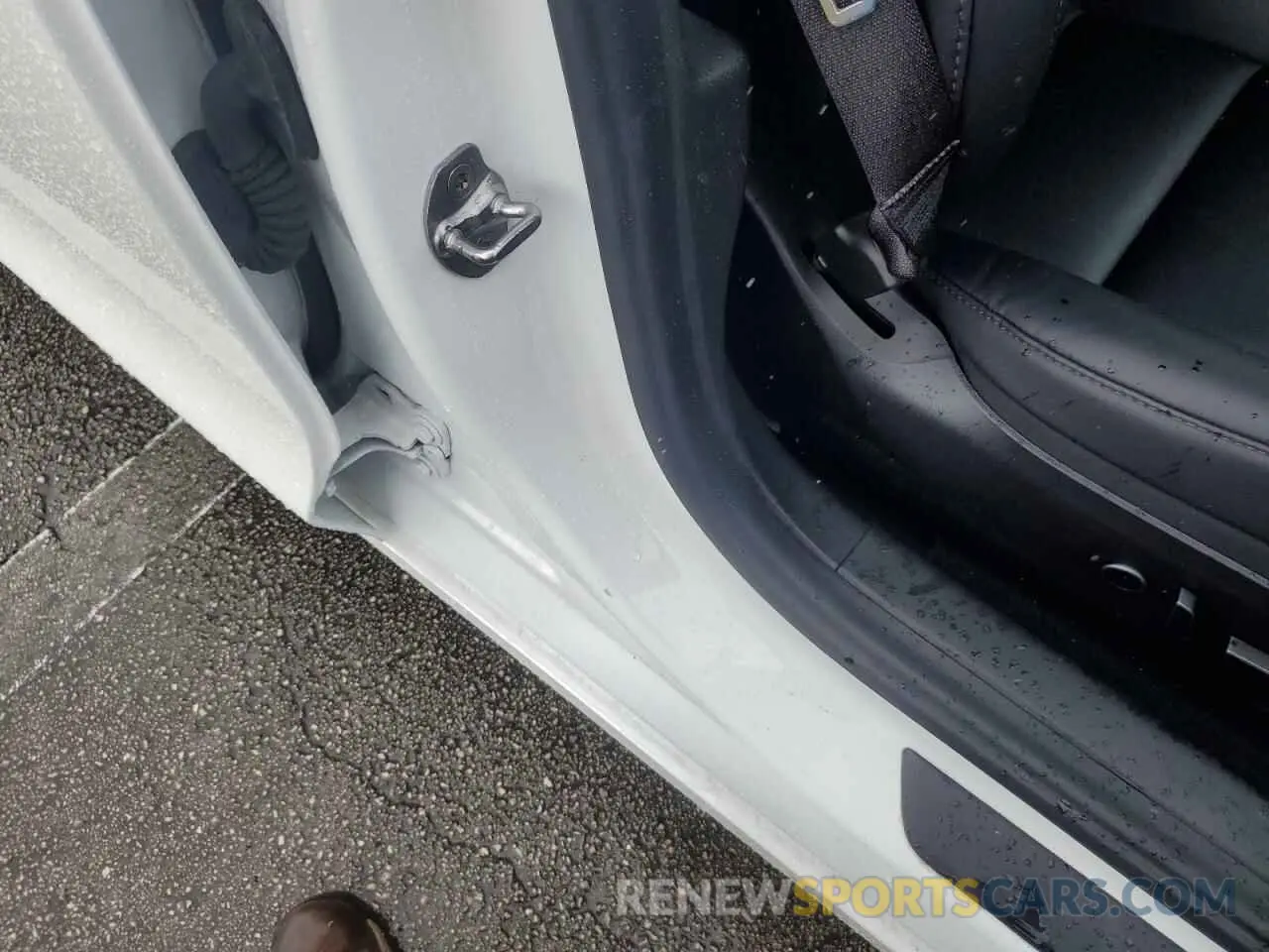 12 Photograph of a damaged car 5YJ3E1EB9MF924345 TESLA MODEL 3 2021