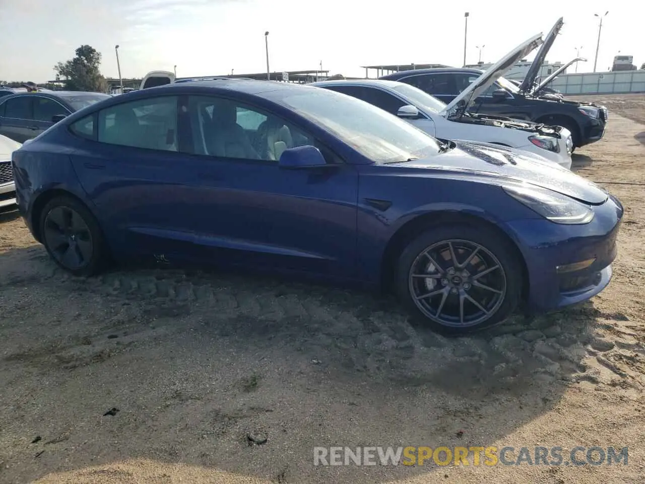 4 Photograph of a damaged car 5YJ3E1EB9MF965459 TESLA MODEL 3 2021