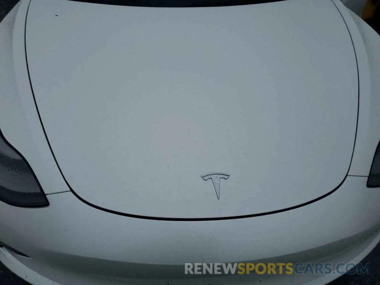 11 Photograph of a damaged car 5YJ3E1EB9MF975490 TESLA MODEL 3 2021